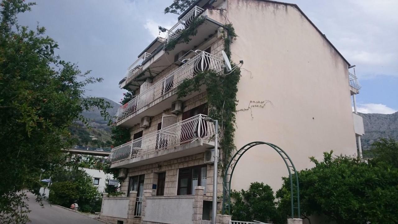 Apartmani Tina Podgora Exterior foto