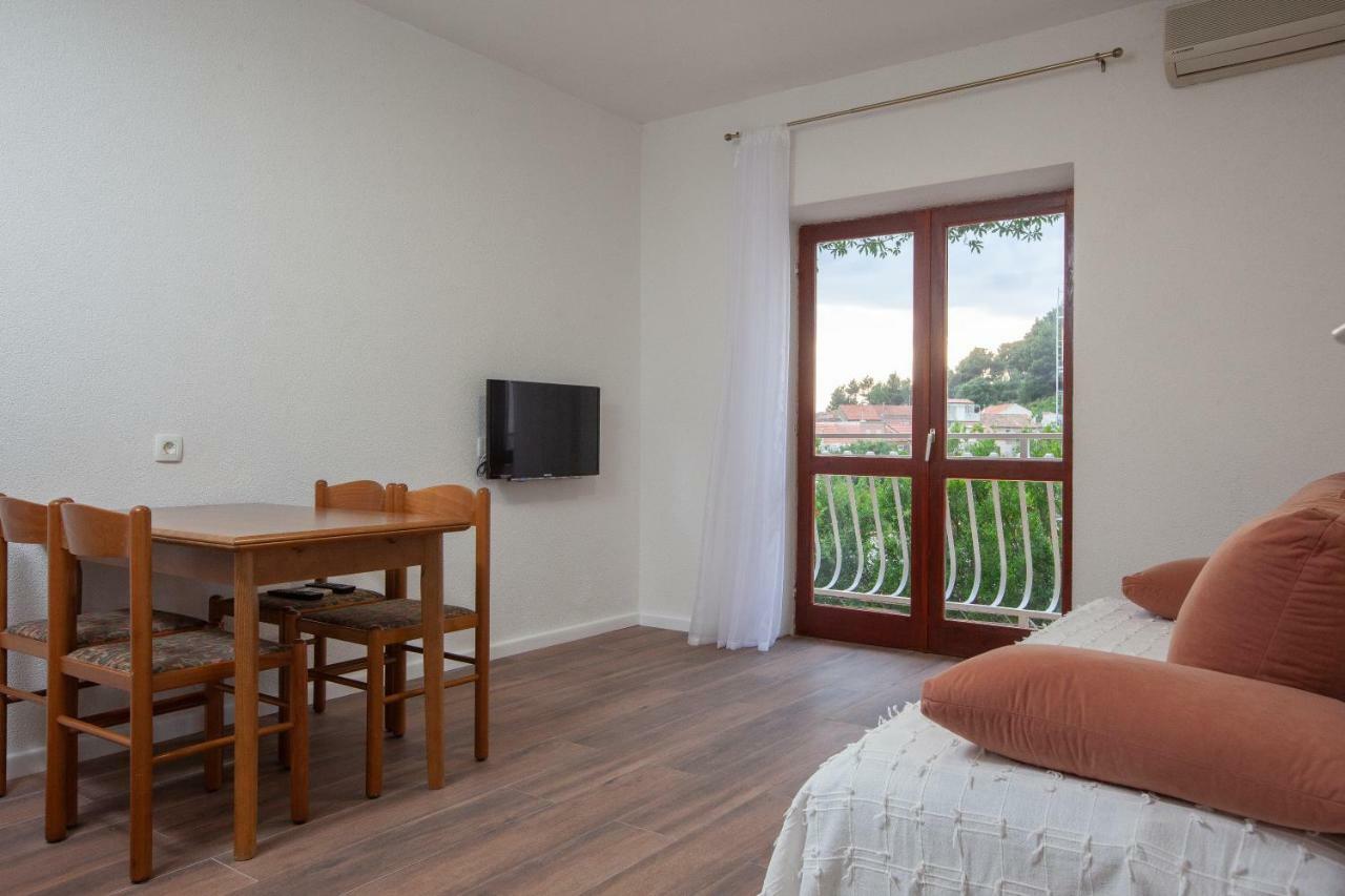 Apartmani Tina Podgora Exterior foto